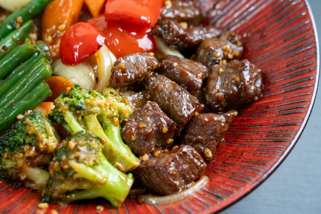 Ilustrasi tumis daging sapi untuk resep sapi lada hitam